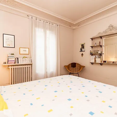 Semesterbostad Beautiful Large House In A Wooded Garden *